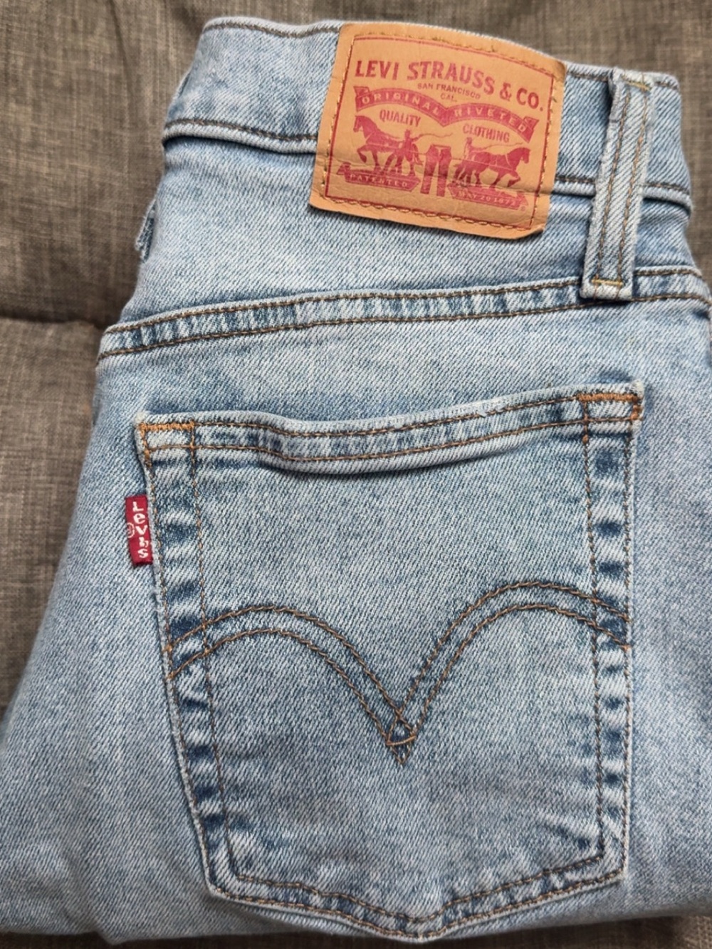 Levi’s Distressed “Wedgie Straight” Jeans - Size 27